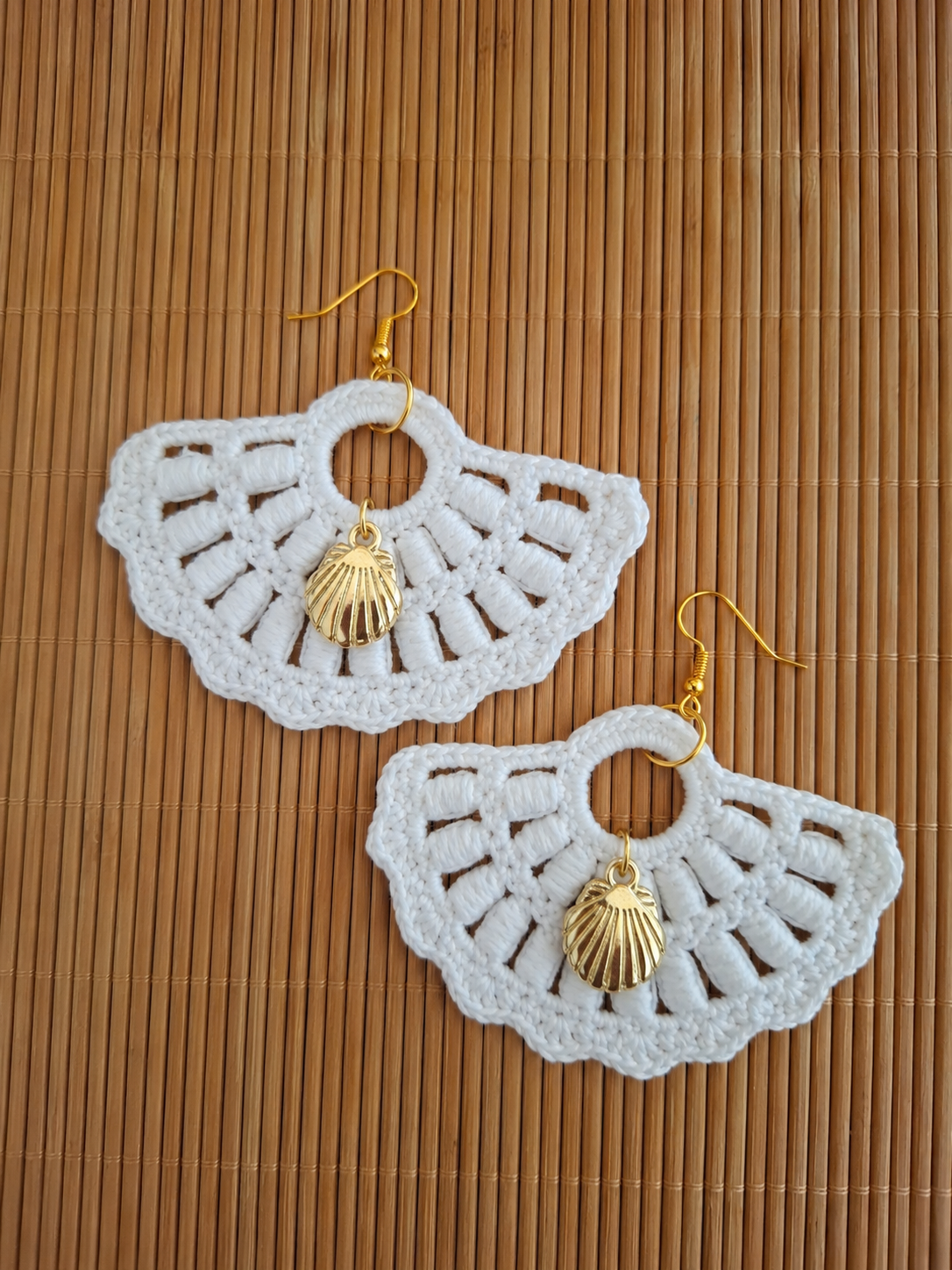 Boucles d'oreilles crochetées Coquillage Blanc